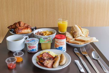 Breakfast buffet