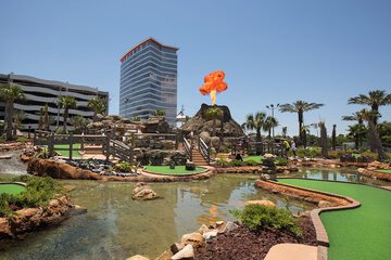 Mini-golf