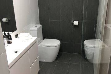 Bathroom amenities