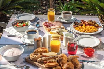 Breakfast meal
