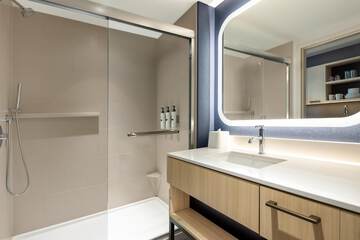 Bathroom shower