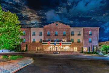 Chateau Saint Denis Hotel a Trademark Collection by Wyndham