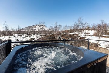 Private spa tub