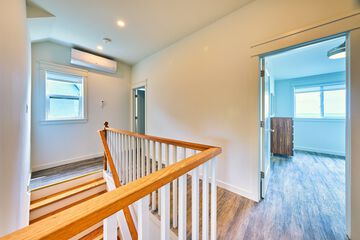 Handrails in stairways