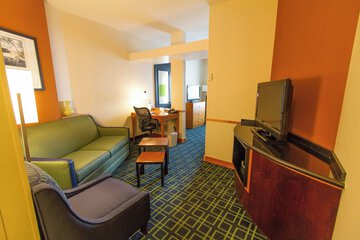 Room 27 of 69