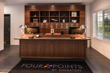 Four Points by Sheraton Mt. Prospect OHare