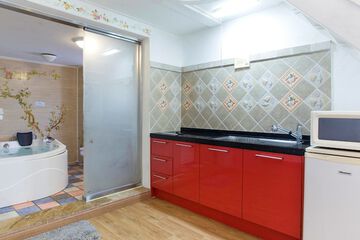 Private kitchenette