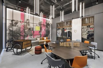 Meeting facility
