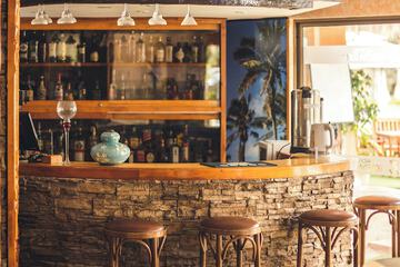 Snack bar