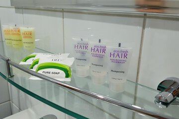 Bathroom amenities