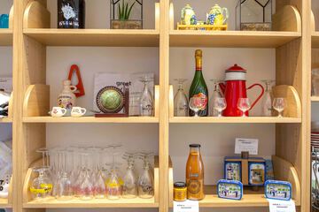 Gift shop