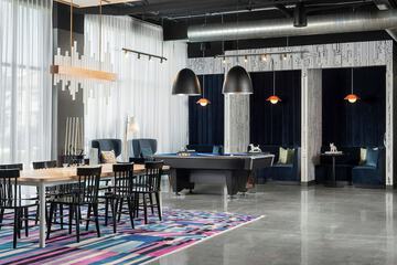 Lobby lounge