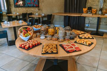 Breakfast buffet