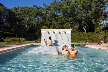 Pool waterfall