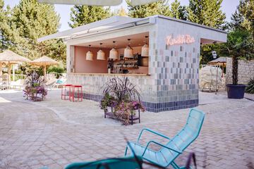 Beach bar