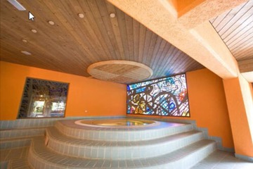 Indoor spa tub