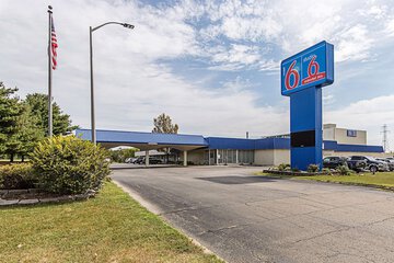 Motel 6 Pekin IL