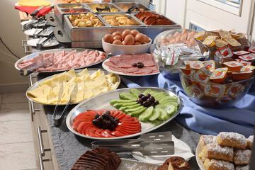 Breakfast buffet