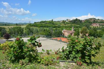 Tennis court