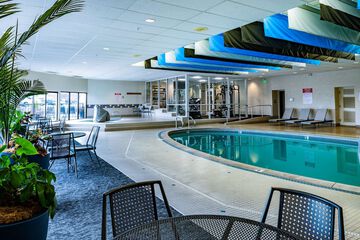 Indoor/outdoor pool