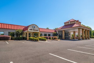 Village Inn Clemmons / Winston Salem Trademark by Wyndham