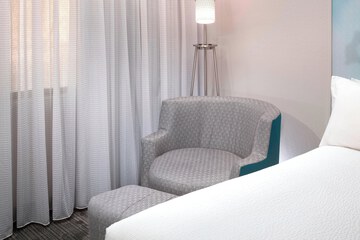 Room 18 of 37