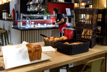 Breakfast area