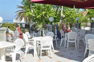 Sundeck