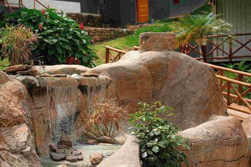 Pool waterfall