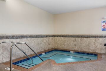 Indoor spa tub