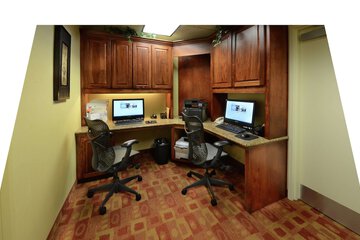 Business Center 47 of 51