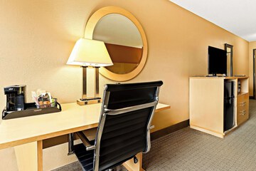Room 17 of 37