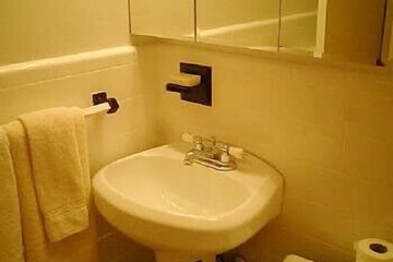 Bathroom sink
