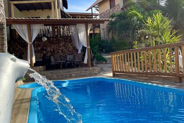 Pool waterfall