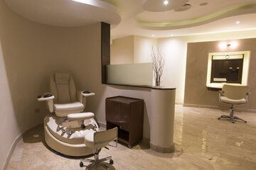 Nail salon