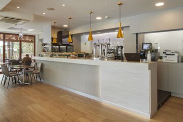 Coffee shop