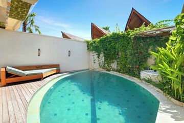 Private pool