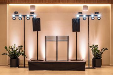 Meeting facility