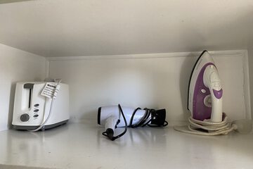 Iron/ironing board