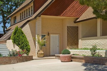 Desert Rose Bed & Breakfast
