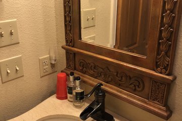 Bathroom sink