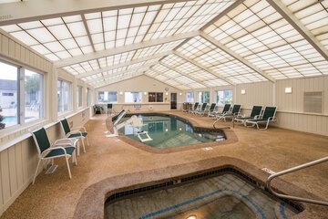 Exercise/lap pool