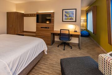 Room 70 of 135