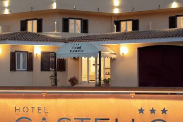 Front of property - evening/night