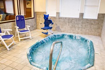 Indoor spa tub