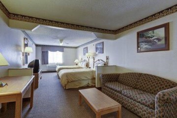  Rodeway Inn Carmel (Previously; Comfort Suites Carmel) 16
