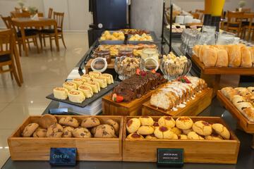 Breakfast buffet