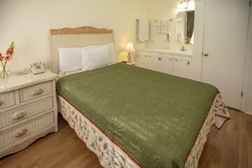 Room 28 of 116