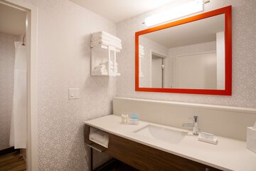 Room 17 of 36