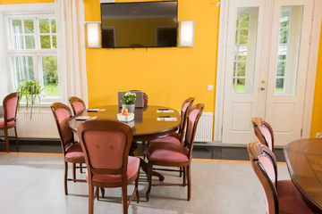 restaurant